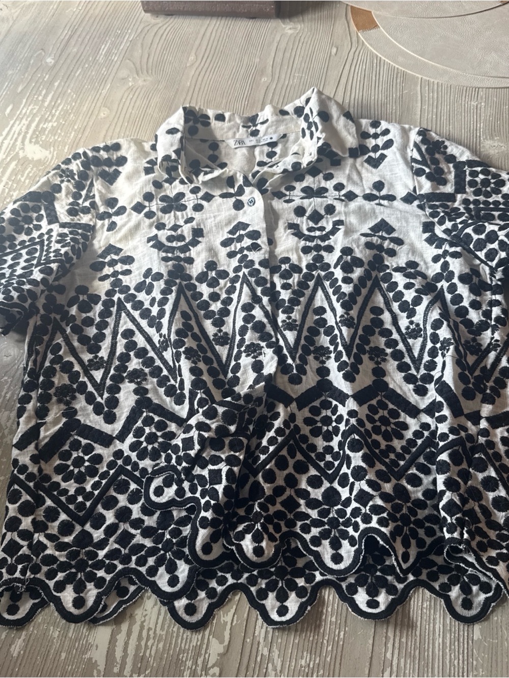 Zara White Linen Blend Button-Up Top with Black Floral Embroidered Dots